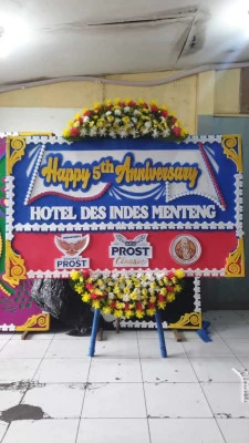 Papan Bunga di Pondok Kacang Barat